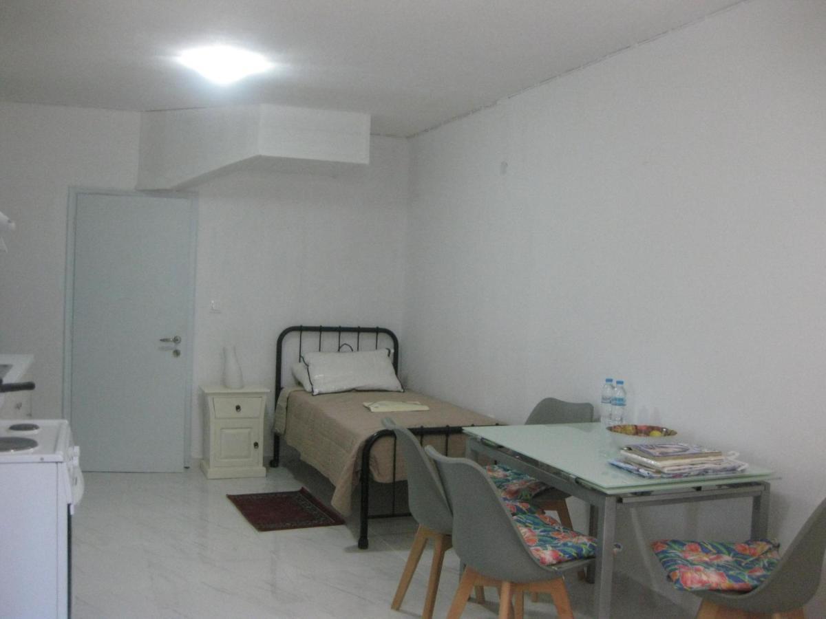 Sissy Apartments By The Sea Nikiana Bagian luar foto