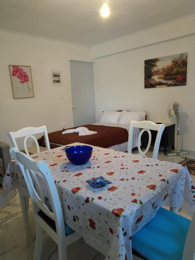 Sissy Apartments By The Sea Nikiana Bagian luar foto