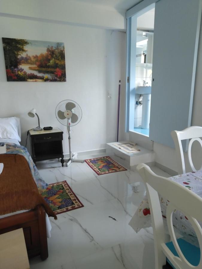 Sissy Apartments By The Sea Nikiana Bagian luar foto